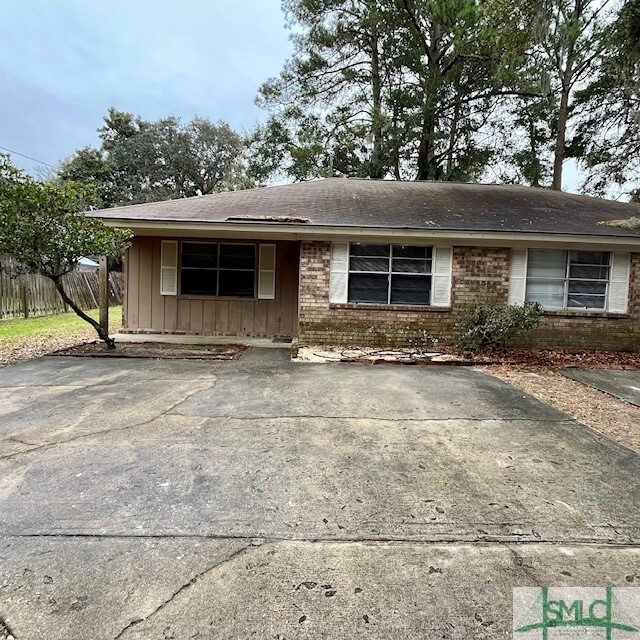 113 Ladonna Dr in Savannah, GA - Building Photo