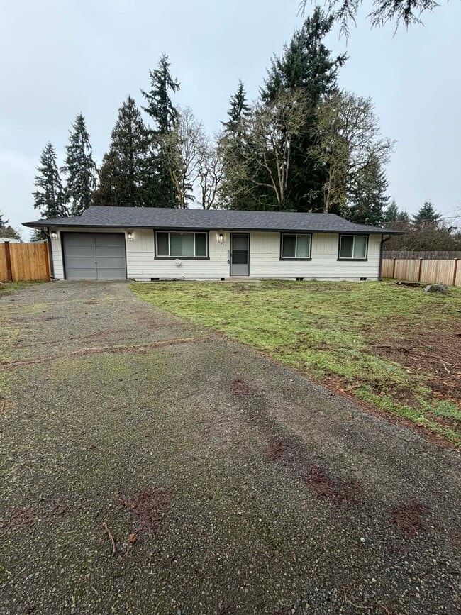 property at 5517 DayCrest Ct SE