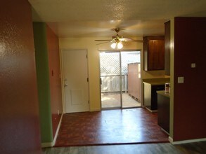 1580 Lance Dr in Santa Rosa, CA - Building Photo - Building Photo