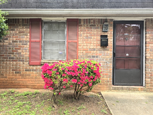 property at 3815 Parklane Dr