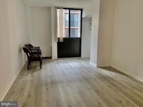 4242 East-West Hwy in Bethesda, MD - Building Photo - Building Photo