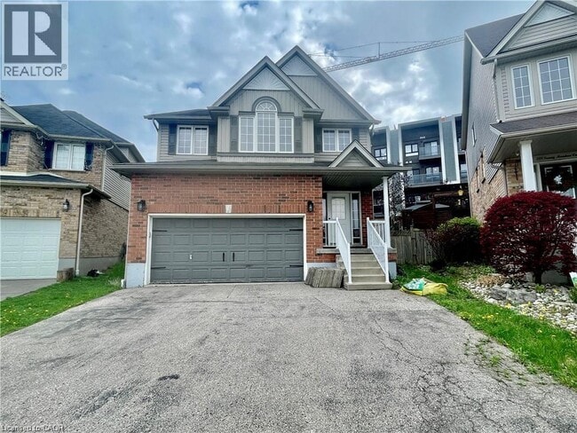 229 Sunny Meadow Ct in Kitchener, ON - Building Photo - Building Photo