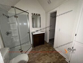 5712 Everett Ave in Amarillo, TX - Foto de edificio - Building Photo