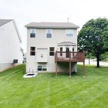 569 Parkgate Dr in Lake St. Louis, MO - Building Photo - Building Photo