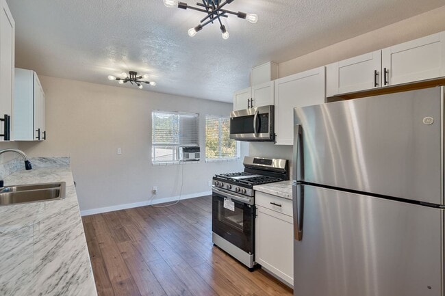 8471 Latrobe Rd in Shingle Springs, CA - Building Photo - Building Photo