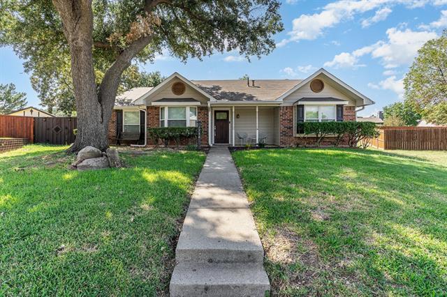 1734 Hemlock Ct