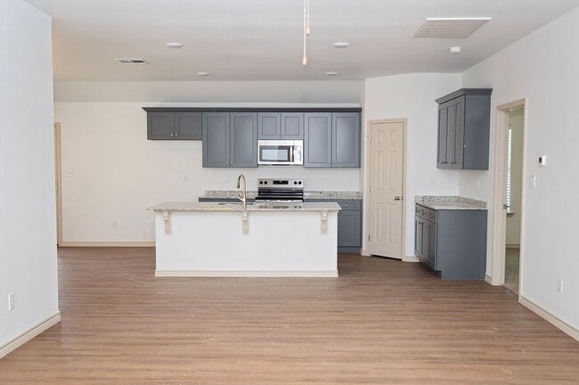 1320 Bajada St in Midland, TX - Building Photo - Building Photo