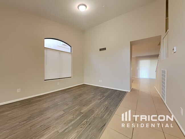 7906 S 46th Ln in Phoenix, AZ - Building Photo - Building Photo