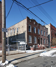 412 Montauk Ave in Brooklyn, NY - Building Photo - Building Photo