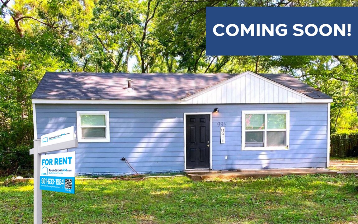 998 Restbrook Ave in Memphis, TN - Building Photo