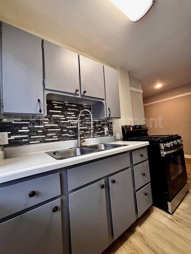 225 E Xenia Dr in Fairborn, OH - Building Photo - Building Photo