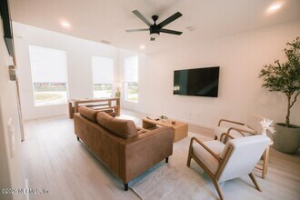 3318 Lewis Speedway in St. Augustine, FL - Building Photo - Building Photo