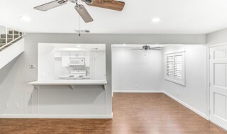 16673 Viewpoint Ln in Huntington Beach, CA - Building Photo - Building Photo