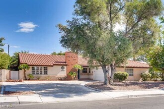 1505 Strong Dr in Las Vegas, NV - Building Photo - Building Photo