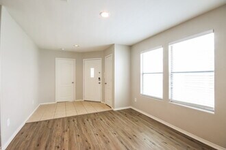 9614 Brandon Rock Lane in Houston, TX - Building Photo - Building Photo
