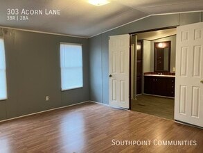 303 Acorn Ln in Greenwood, SC - Building Photo - Building Photo