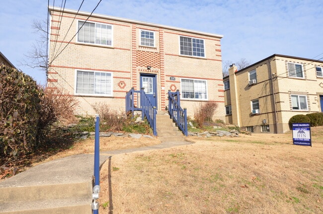 2532 Williams Ave, Unit 3 in Cincinnati, OH - Foto de edificio - Building Photo