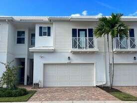 11985 Park Central in Royal Palm Beach, FL - Building Photo