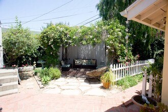525 3rd St in Encinitas, CA - Building Photo - Building Photo