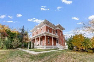 503 S State St in Champaign, IL - Building Photo