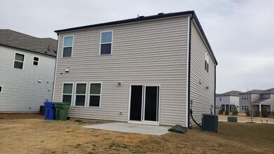 2944 Lake Barkley Way in Fuquay Varina, NC - Building Photo - Building Photo
