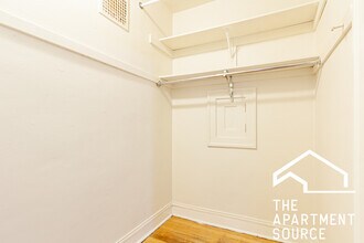 2129 N Dayton St, Unit 204 in Chicago, IL - Building Photo - Building Photo