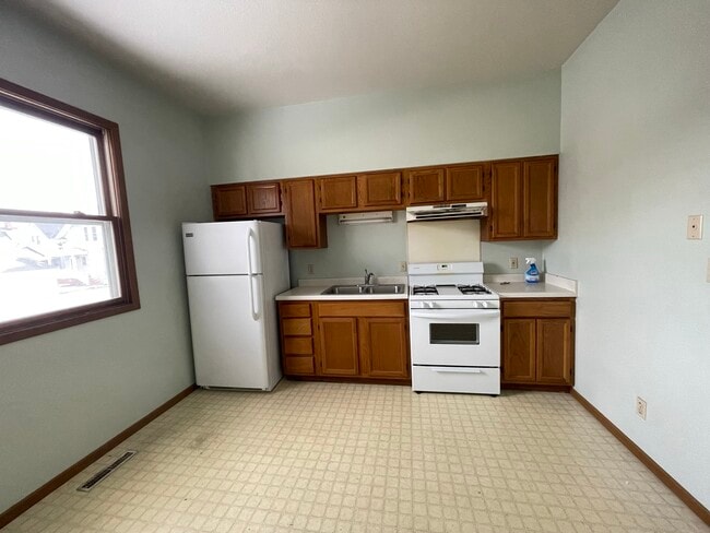 property at 2060 Whittier St
