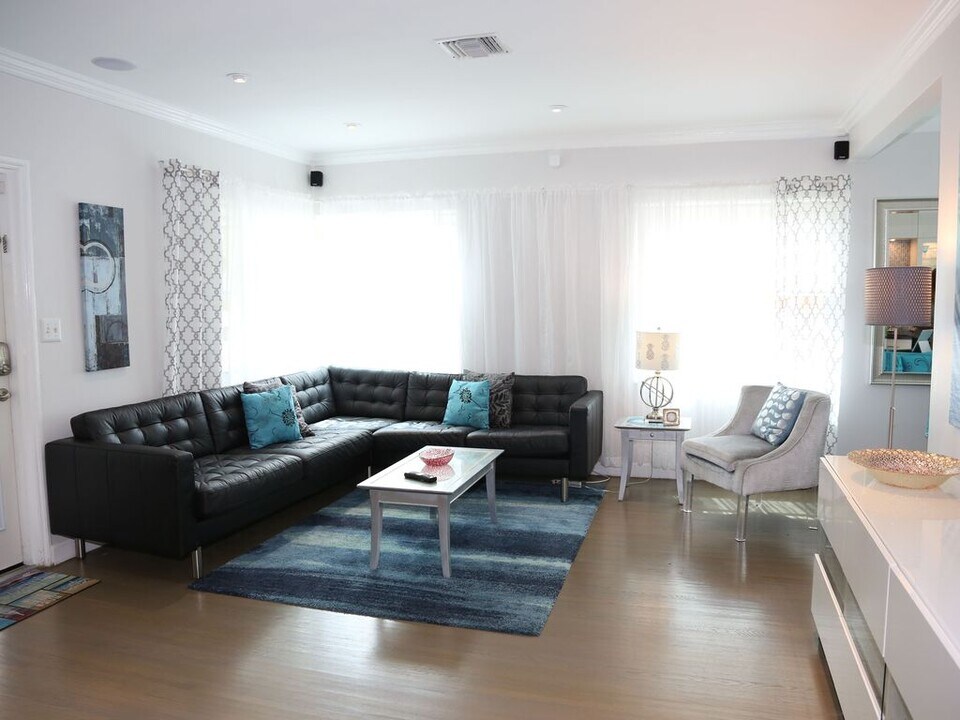 1535 Jackson St in Hollywood, FL - Foto de edificio