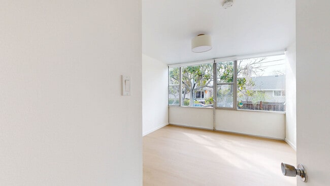 1507 Carol Ave in Burlingame, CA - Building Photo - Building Photo