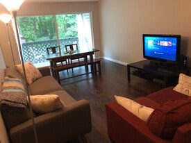 15138 65th Ave S in Tukwila, WA - Building Photo