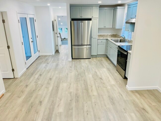 1826 Ocean St in Santa Cruz, CA - Building Photo - Building Photo