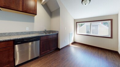 845 20th Ave SE in Minneapolis, MN - Building Photo - Building Photo