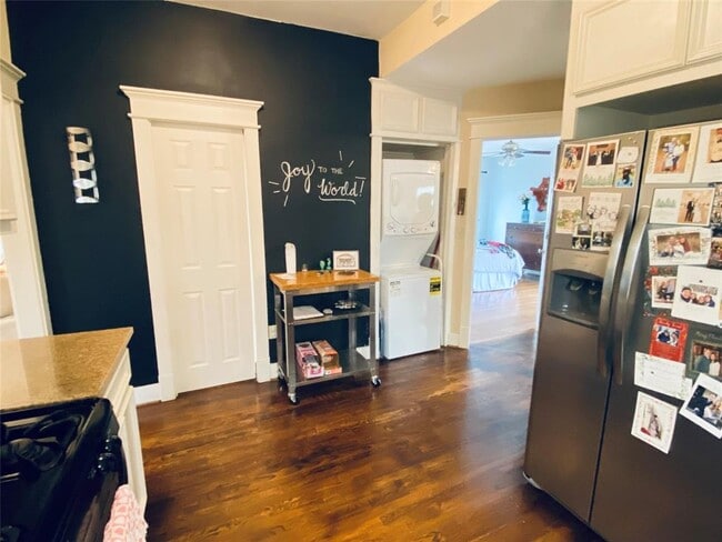 property at 610 E 24th St