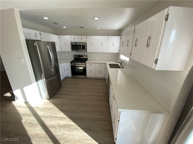 property at 7409 Bagdad Ct