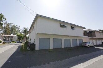 2572 N Bourbon St in Orange, CA - Building Photo - Building Photo