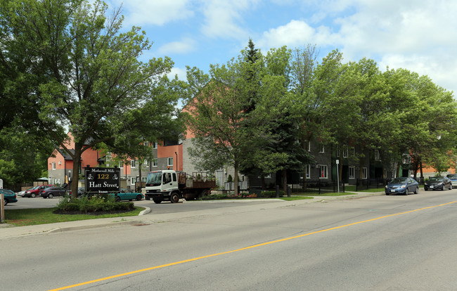 122 Hatt St in Hamilton, ON - Building Photo - Building Photo