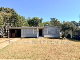 1408 Cairn Cir in Fort Worth, TX - Building Photo