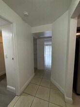 4235 N University Dr, Unit 104 in Sunrise, FL - Building Photo - Building Photo