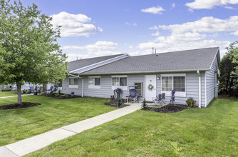 Tamarac Apartments in Willoughby, OH - Building Photo - Building Photo