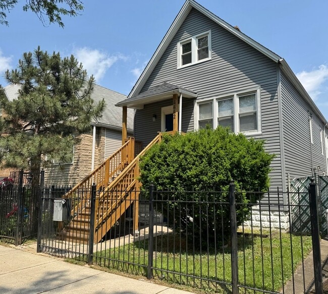 property at 4442 W Thomas St