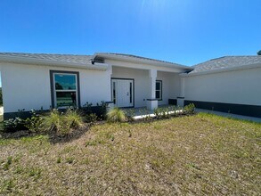 2314 Kismet Pkwy in Cape Coral, FL - Building Photo - Building Photo