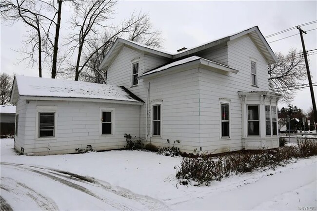 110 S Transit St in Lockport, NY - Building Photo - Building Photo