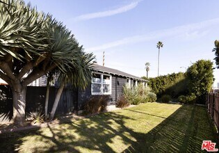 2701 Coliseum St in Los Angeles, CA - Building Photo - Building Photo