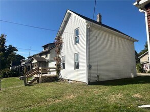 1915 Maple Ave NE in Canton, OH - Building Photo - Building Photo