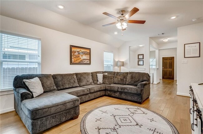 6049 Urbano Bnd in Round Rock, TX - Building Photo - Building Photo