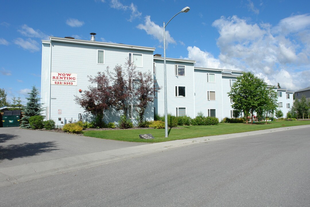 9480 Morningside Loop in Anchorage, AK - Foto de edificio