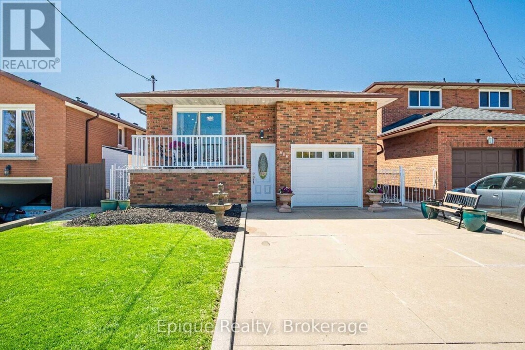 686 Limeridge Rd E in Hamilton, ON - Building Photo