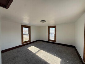 923 Pierce Ave in Lancaster, OH - Building Photo