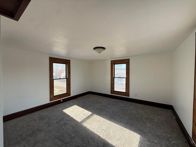 property at 923 Pierce Ave