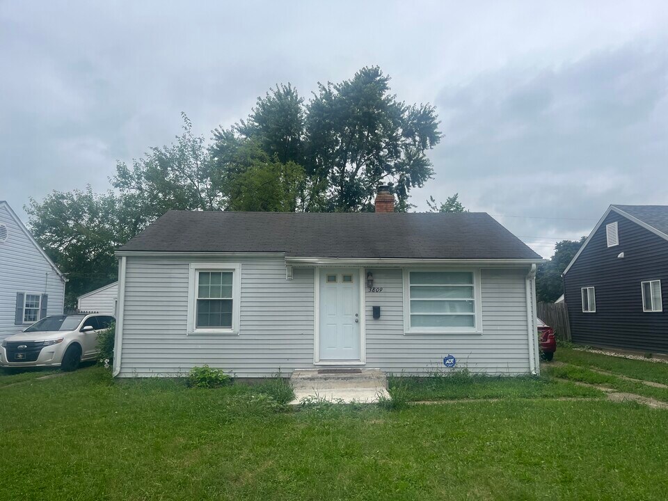 3809 Fellows St in South Bend, IN - Foto de edificio